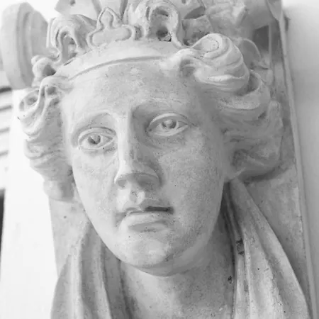 Madam Отель типа 