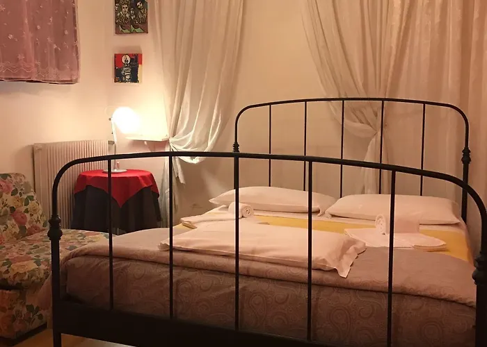 Bed & Breakfast Madam 3*