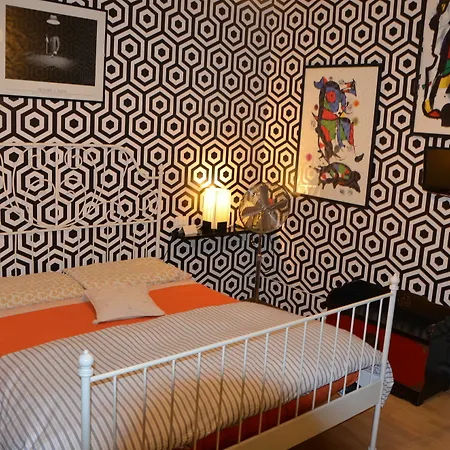 Bed & Breakfast Madam 3*